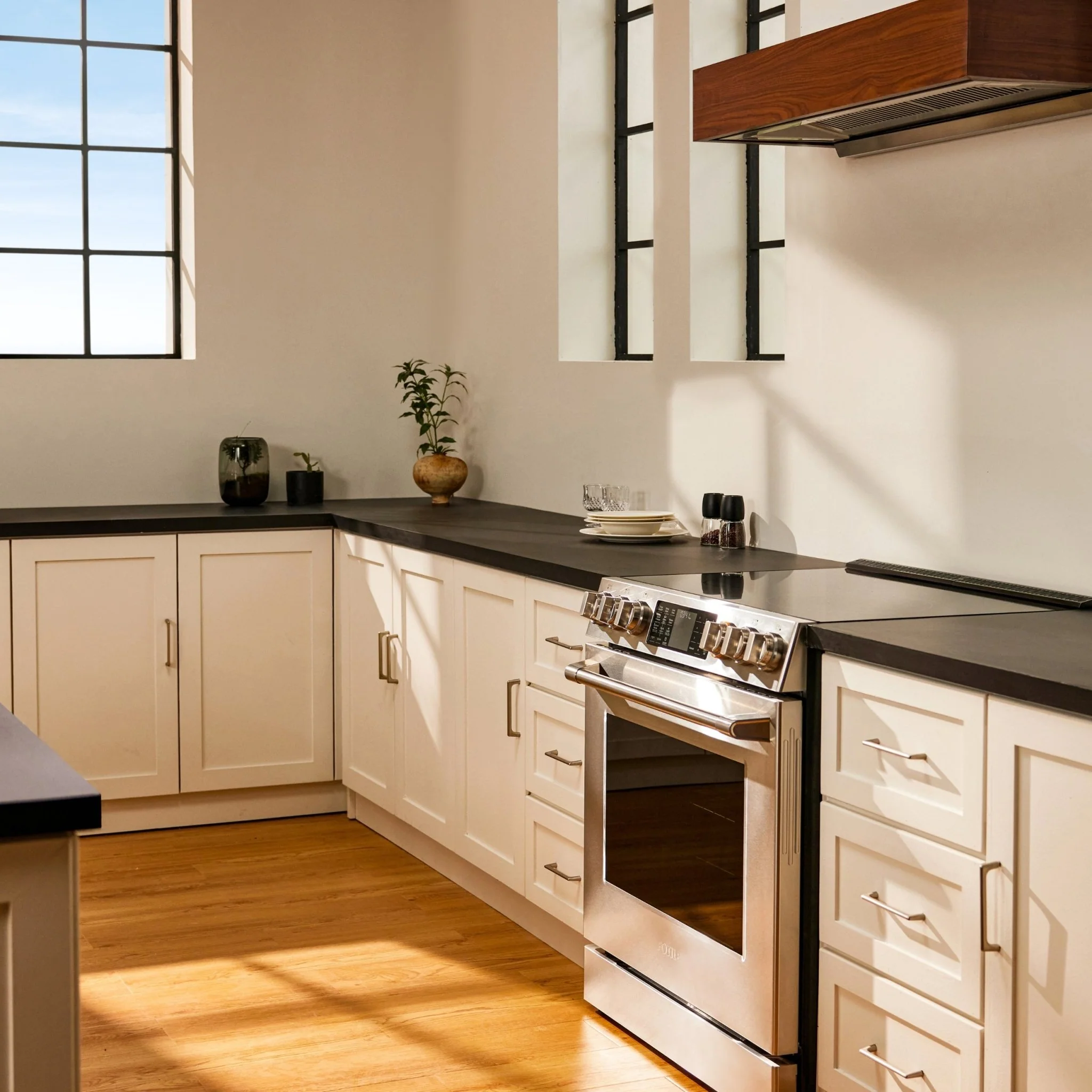 FreshBake™ 30" Electric Range ∙ Model RES30552 - Image 22